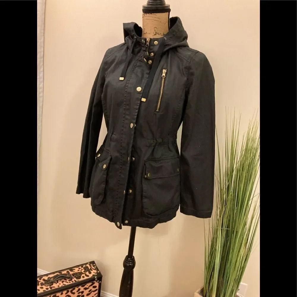 Forever 21 Black Cinch Waist City Zipper Jacket W Hood & Gold Accents S - Picture 2 of 12